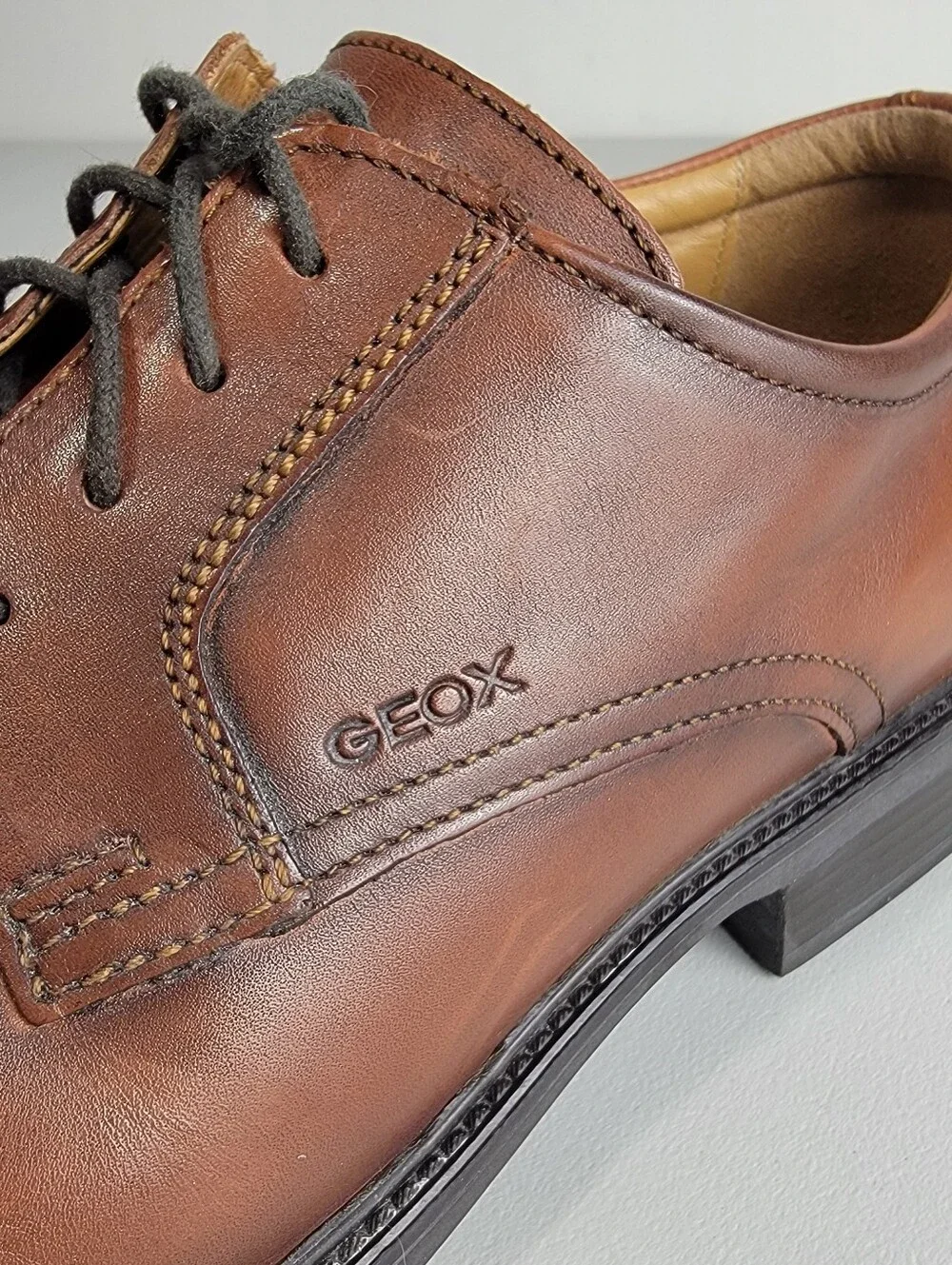 Geox Respira Oxford Dress Shoes Men's Size 9 Brown U Carnaby Smooth Leather